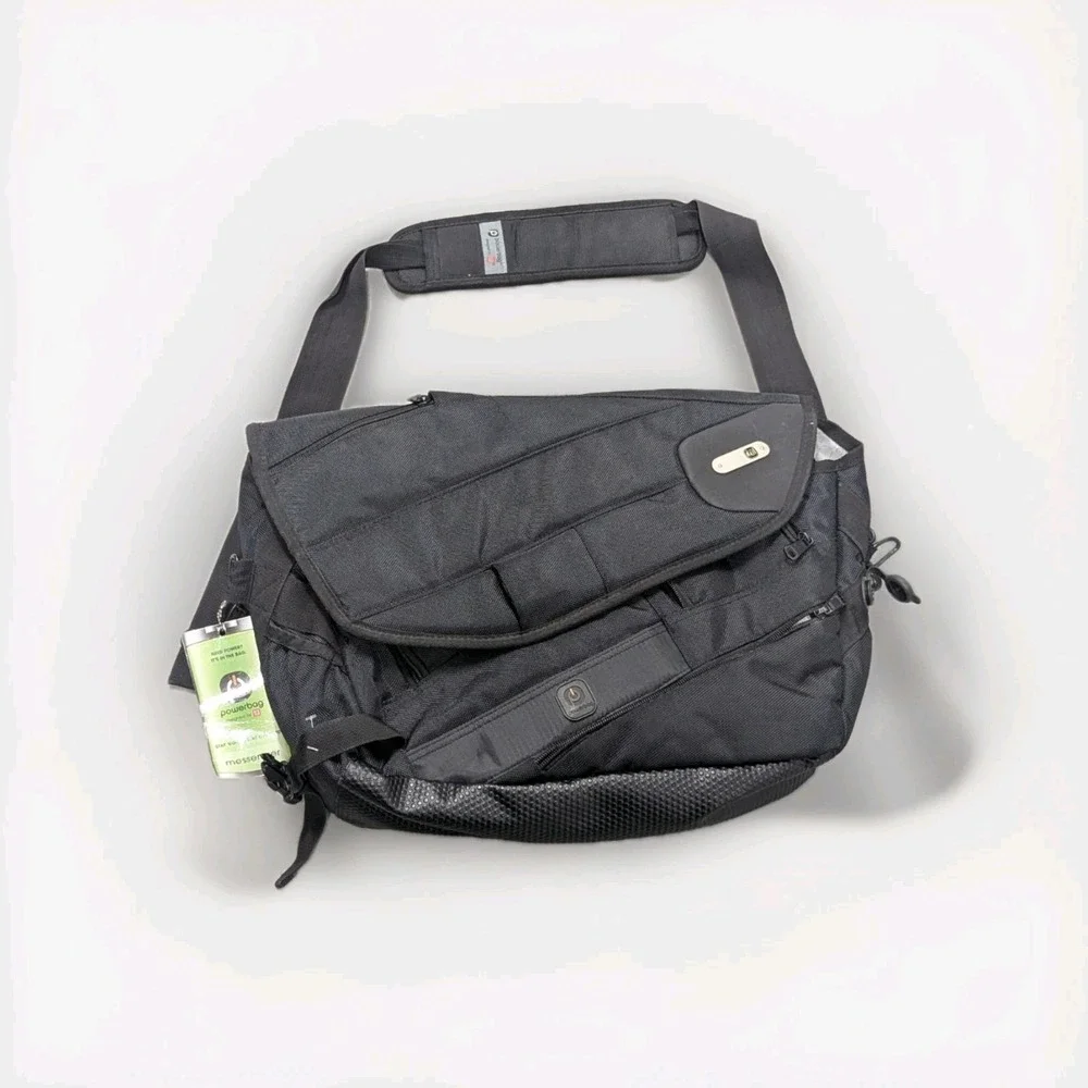 NWT Ful Messenger Laptop Bag Power Bank Crossbody‎ Travel Briefcase Black